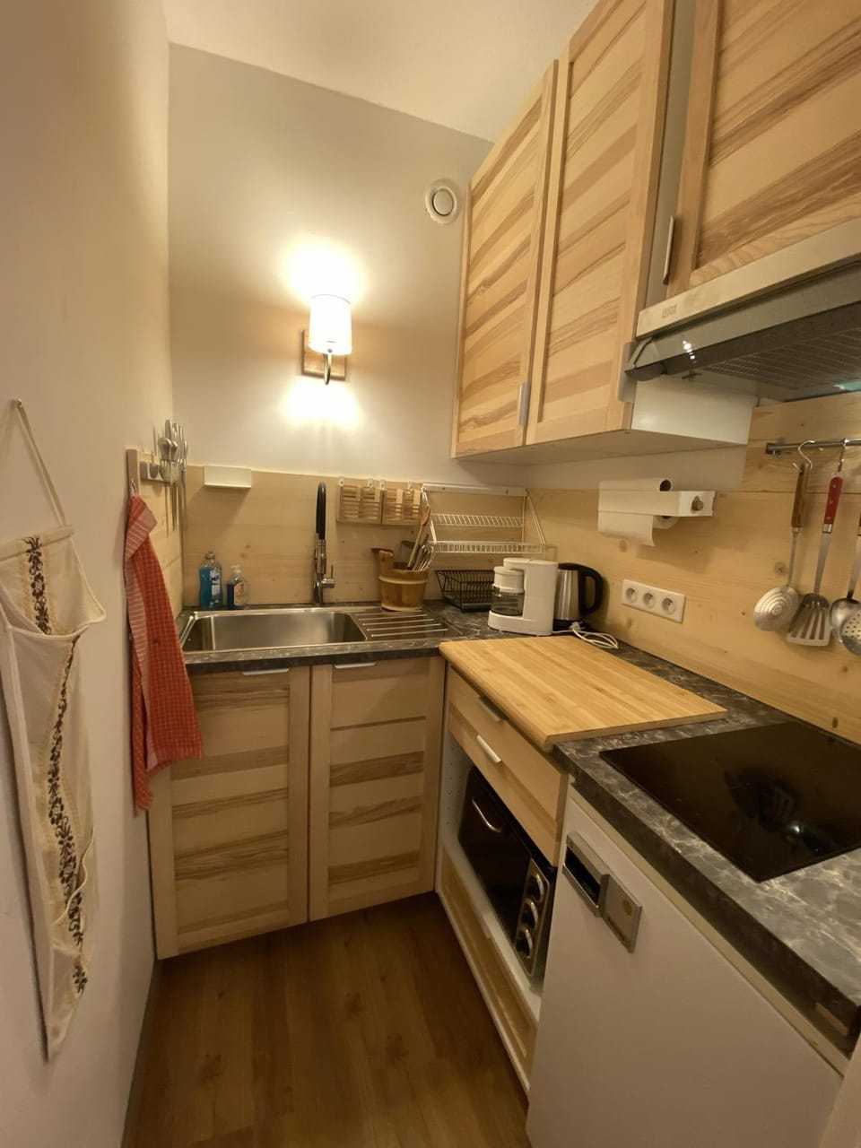 Kitchen or kitchenette, Living room
