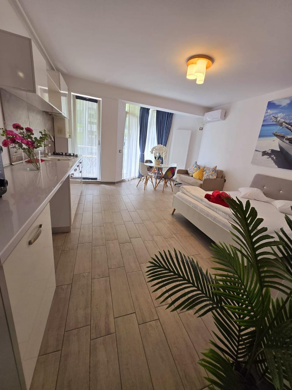 Belle Vue Studio - Beach Poll & Spa Resort langa plaja Apartment in Constanța County