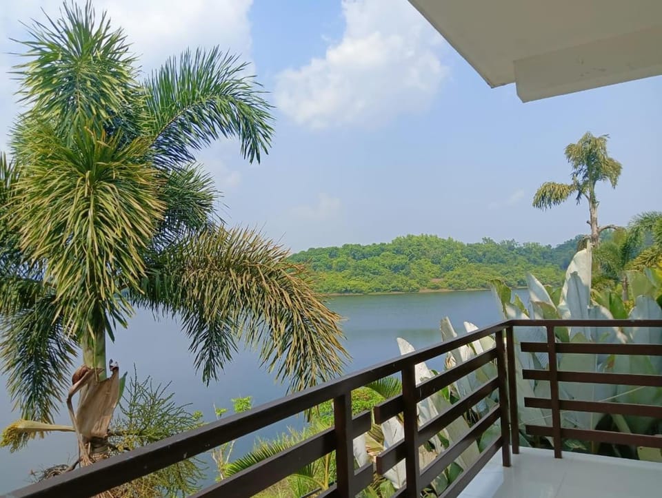 Balcony/Terrace, Lake view, River view