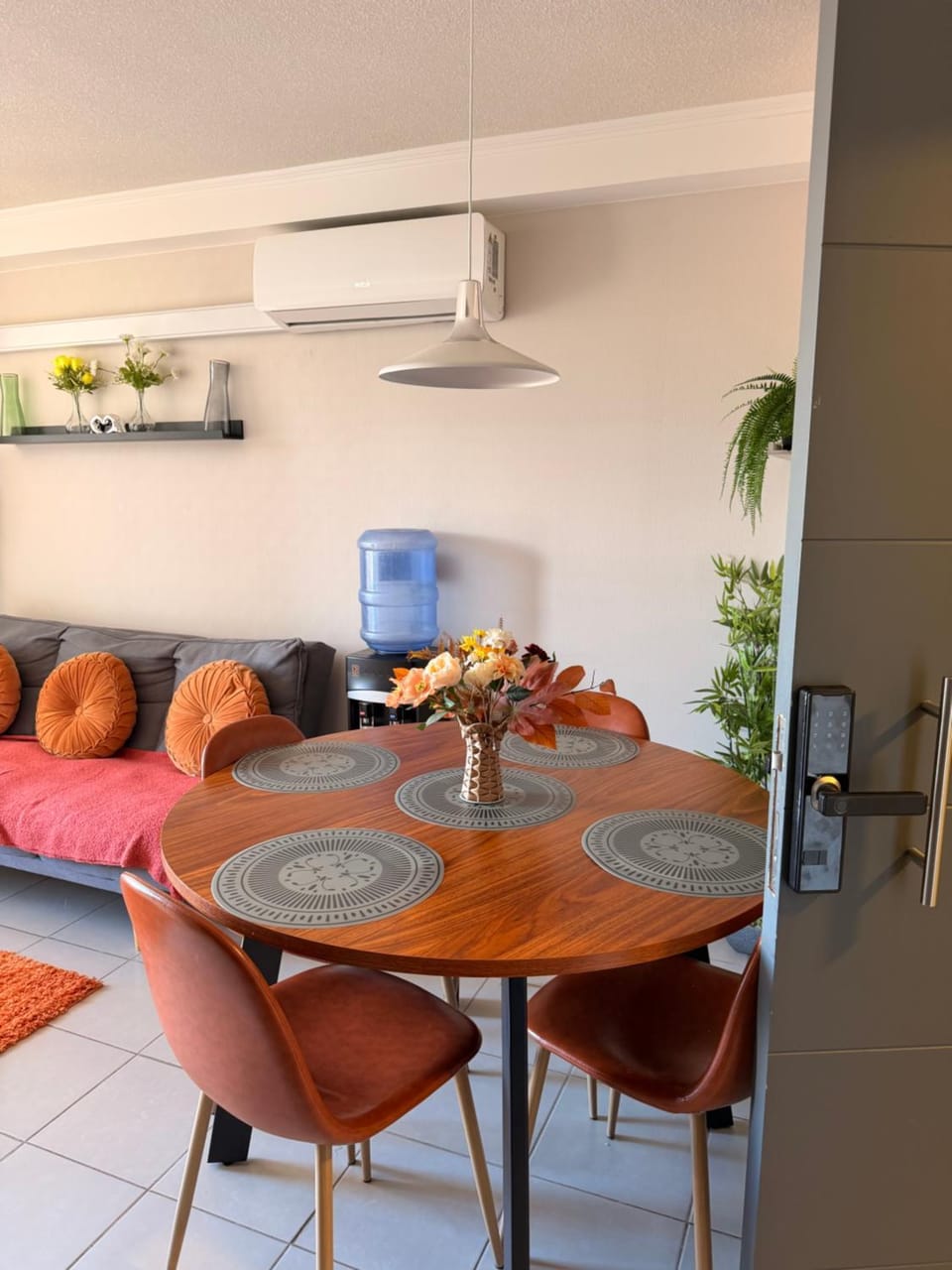 Dep 2 hab- 1 baño -parking privado-aire acondicionado cercano a centros comerciales Apartment hotel in Rancagua