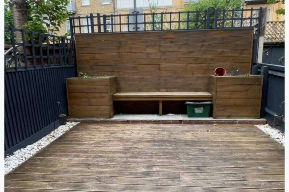 Facade/entrance, Day, Garden, View (from property/room), Garden view, furniture