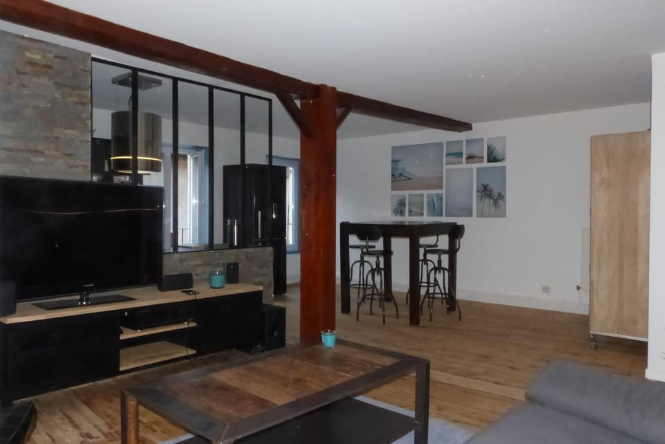 TV and multimedia, Living room, Dining area