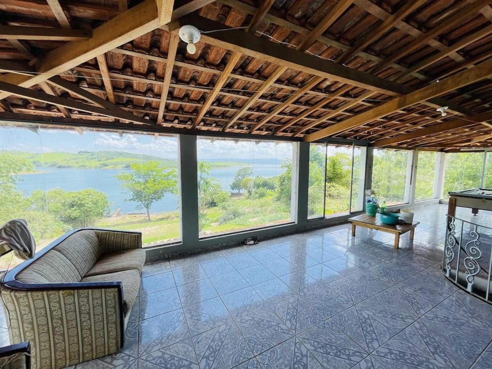 Casa de Campo Espaçosa Piscina - Rancho Canastra House in State of São Paulo