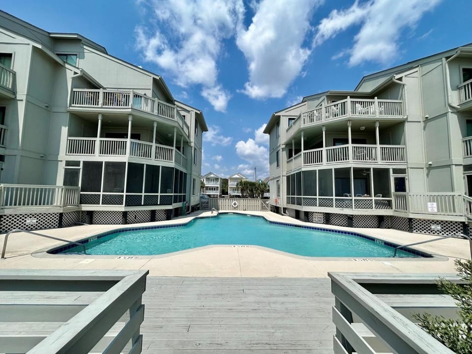 Property building, Pool view