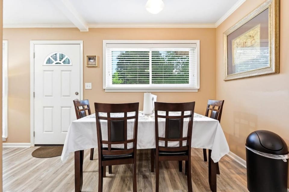 6 Mi to Downtown Home with Huge Fenced Yard & Fire Pit House in Little Rock