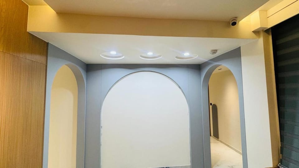 hotel the leora Hotel in Ahmedabad