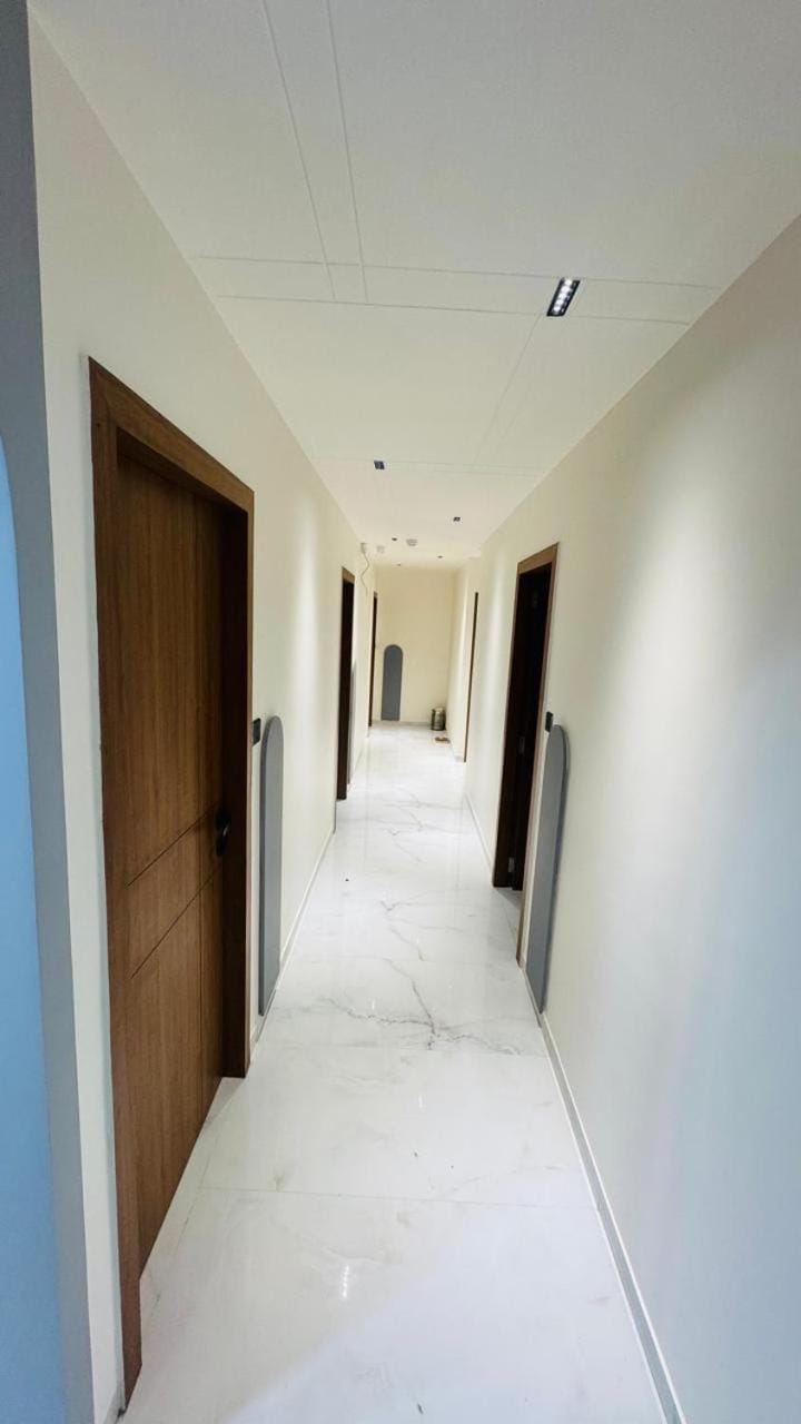 hotel the leora Hotel in Ahmedabad