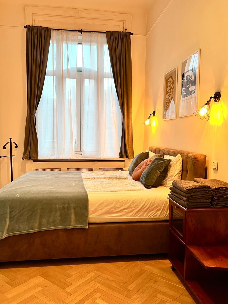 Bed, Photo of the whole room, Bedroom, wardrobe