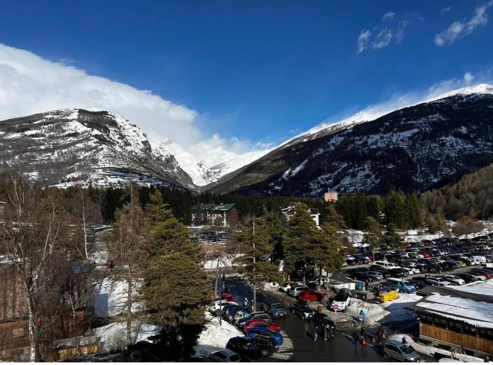 Mountain view, Parking