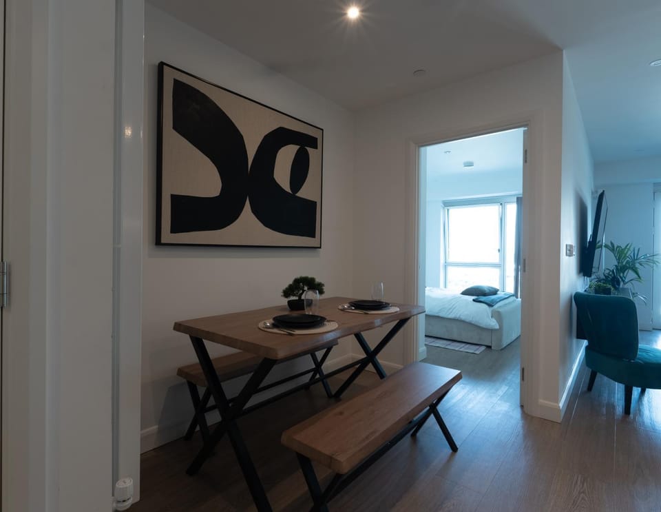 Stylish 1 Bedroom Near Excel London Apartment in London