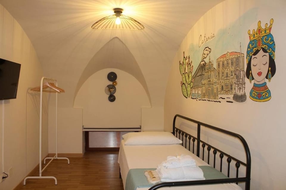 Bed, TV and multimedia