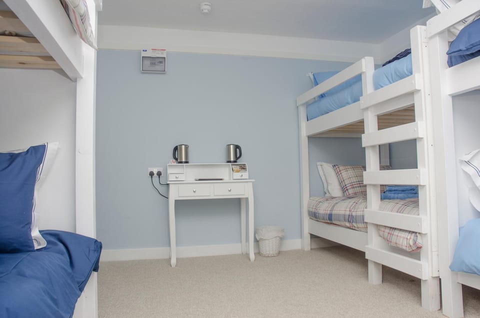 bunk bed