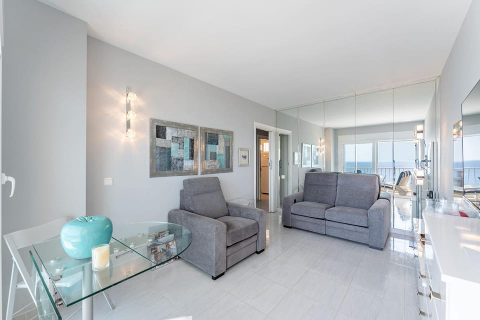 TV and multimedia, Living room, Seating area, Sea view
