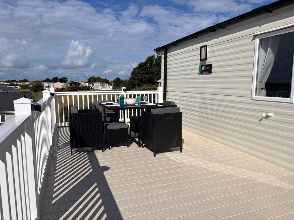 Balcony/Terrace, Dining area