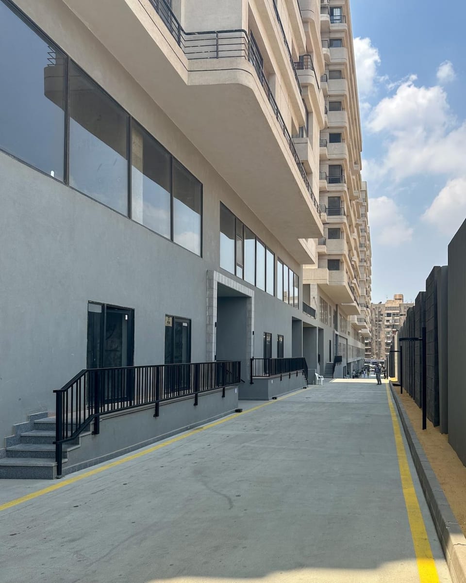 Property building, Street view