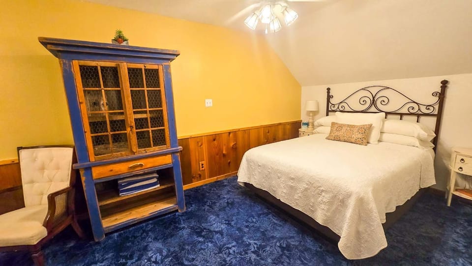 Utopia Gruene Cottages House in New Braunfels