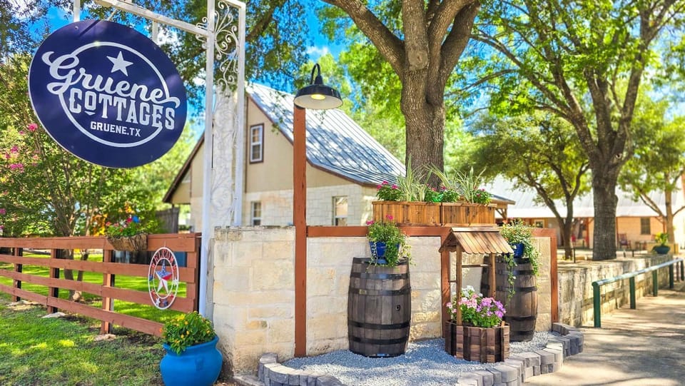 Comfort Gruene Cottages House in New Braunfels