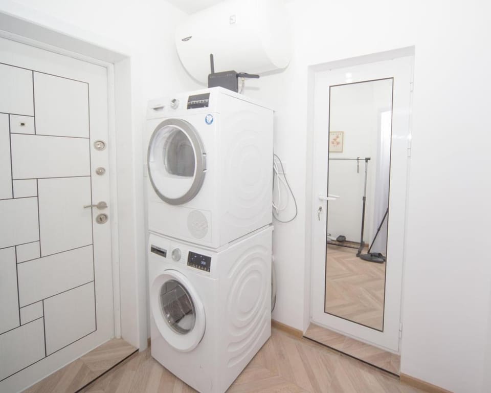 Aleks Sunrise 2 - Top Center, Sea Garden! Apartment in Burgas