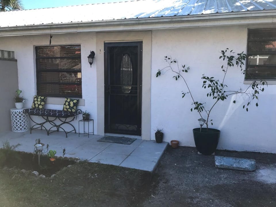 Private Pinellas Beaches' Getaway House House in Seminole