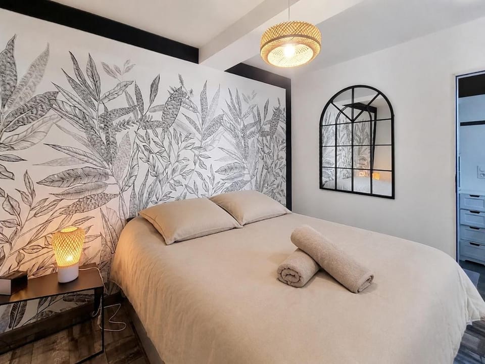 L'Écrin des Tulipes, Parking Privé, Terrasse, Wi-Fi House in Pays de la Loire