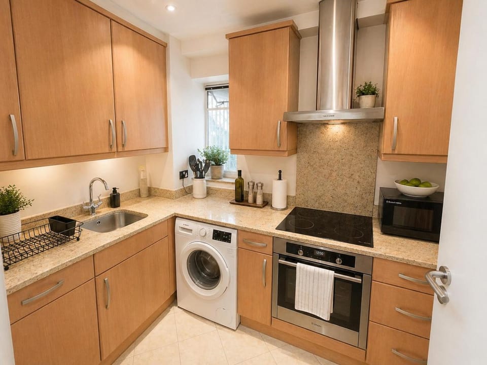 Coffee/tea facilities, Kitchen or kitchenette, dishwasher, oven, stove, toaster, washing machine, dryer