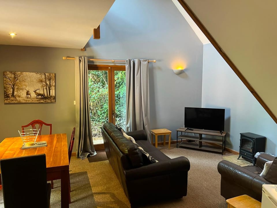 Flare Cottage Whipcott Waters Holcombe Rogus Wellington Somerset TA210NA House in Wellington