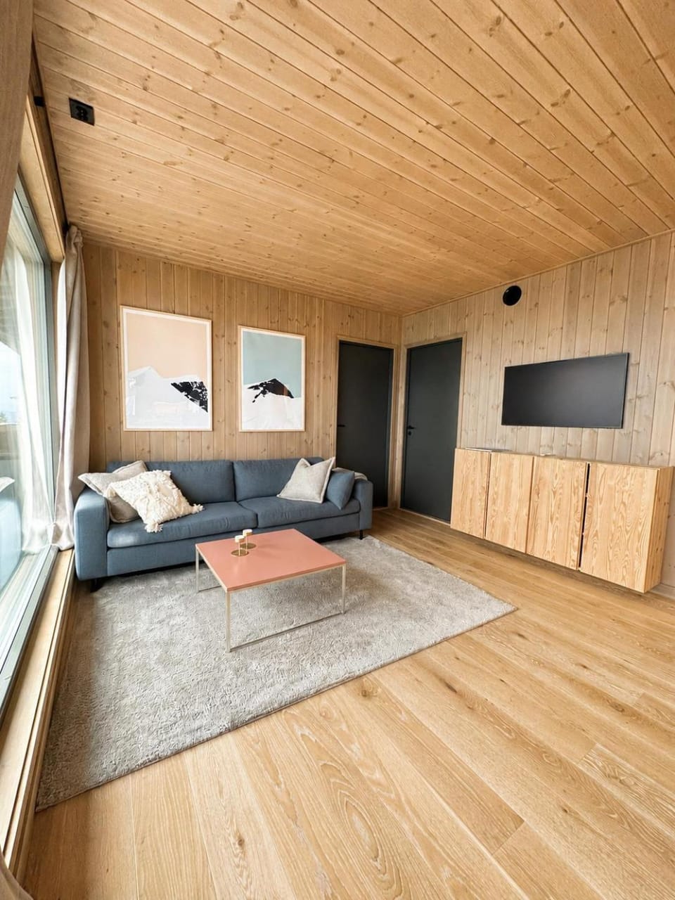 TV and multimedia, Living room, Seating area