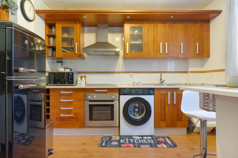 Kitchen or kitchenette, Living room