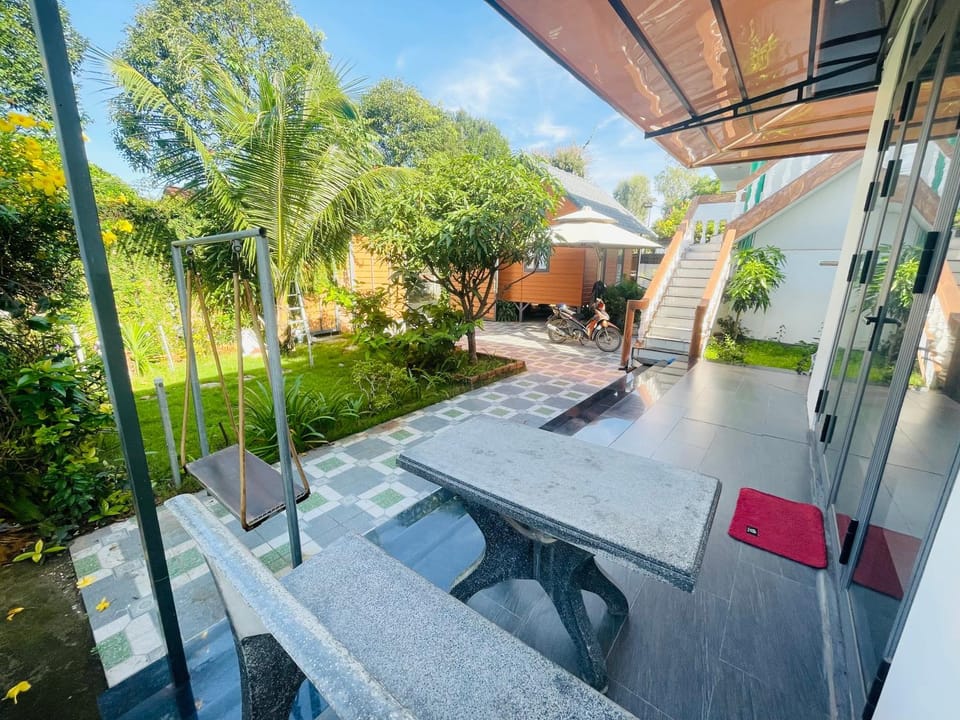 View (from property/room), Balcony/Terrace