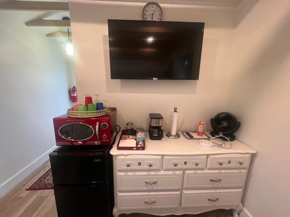 TV and multimedia, Coffee/tea facilities, Kitchen or kitchenette