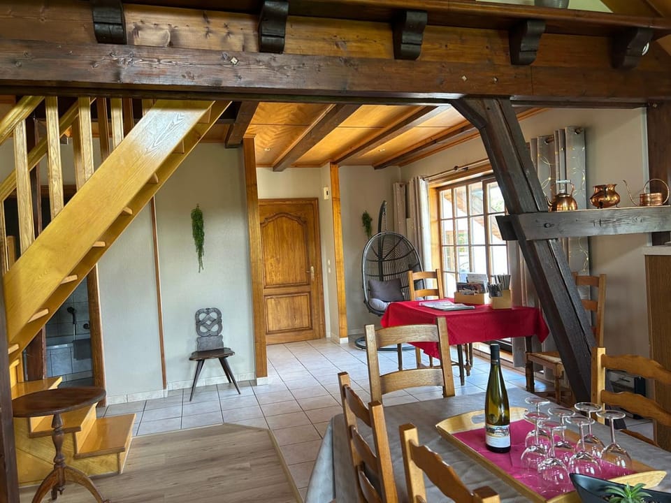 La grange rénovée dans le verger House in Grand Est