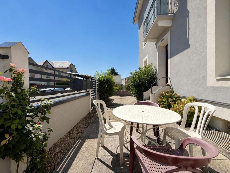 Studio cosy avec terrasse - Aix-les-Bains Apartment in Aix-les-Bains
