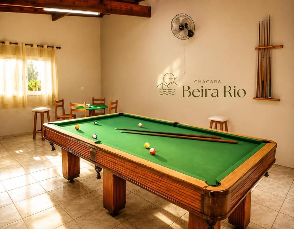 Billiard, Game Room