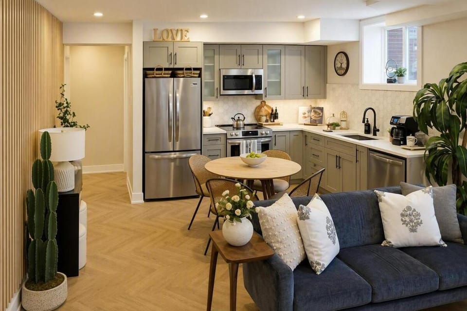 Luxury 2 Bedroom suite in Ottawa and free parking Apartment in Ottawa