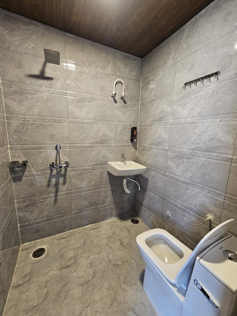 Crystal Zee Hotel Hotel in Uttar Pradesh