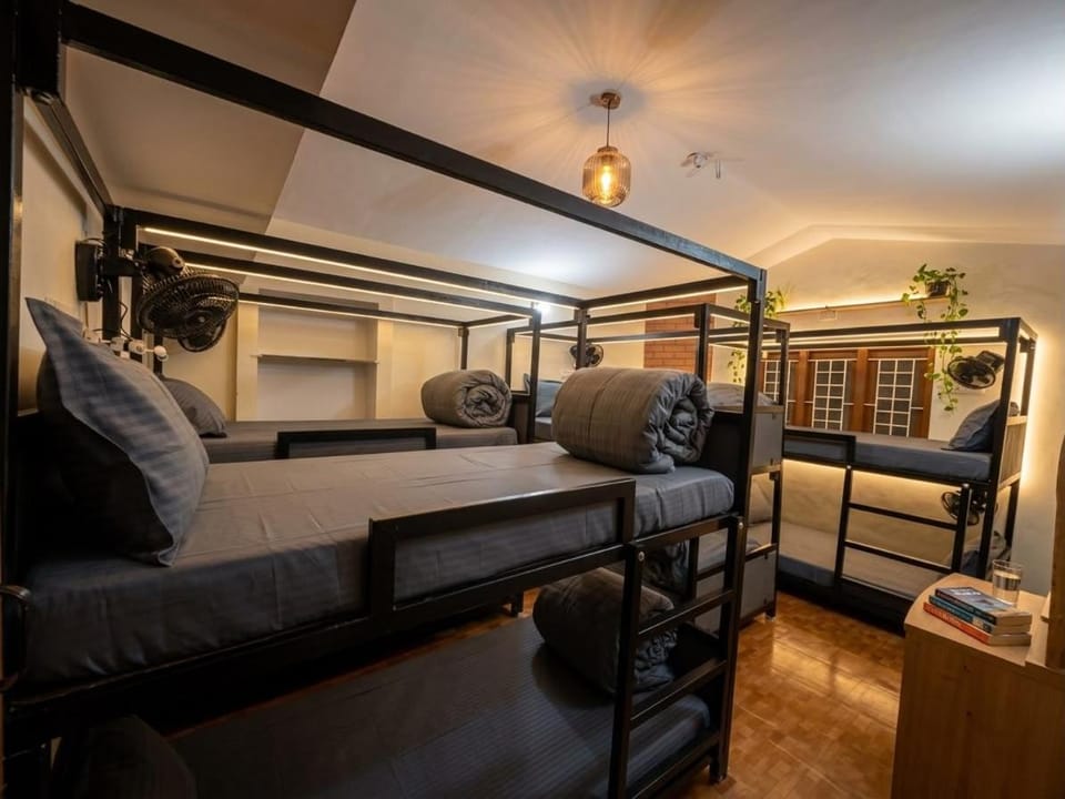 Bed, Bedroom, bunk bed