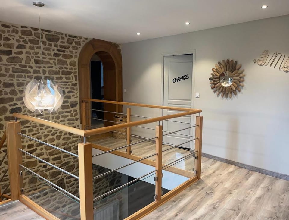 Chambre Motocross Paddock Ernée Centre-ville Vacation rental in Pays de la Loire