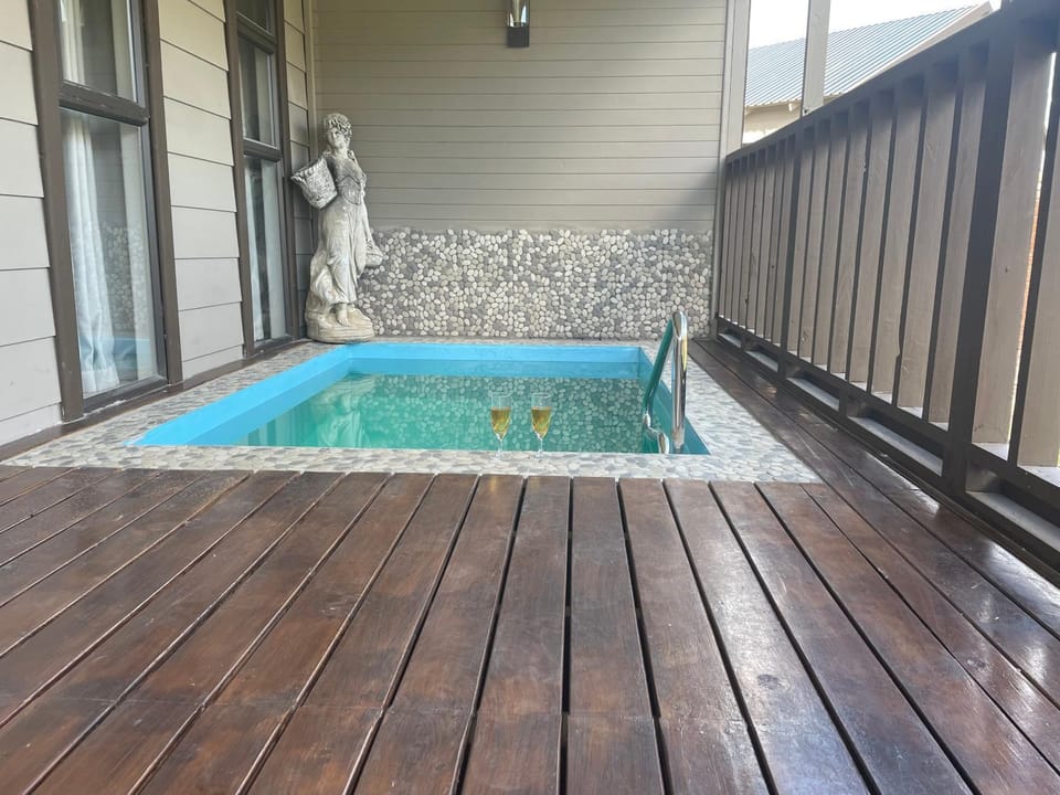 Feather and Antelope self-catering cottage House in North West, South Africa