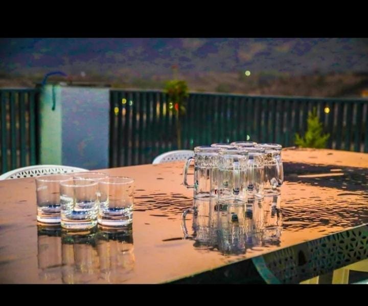 View (from property/room), Balcony/Terrace, Food and drinks, Dining area