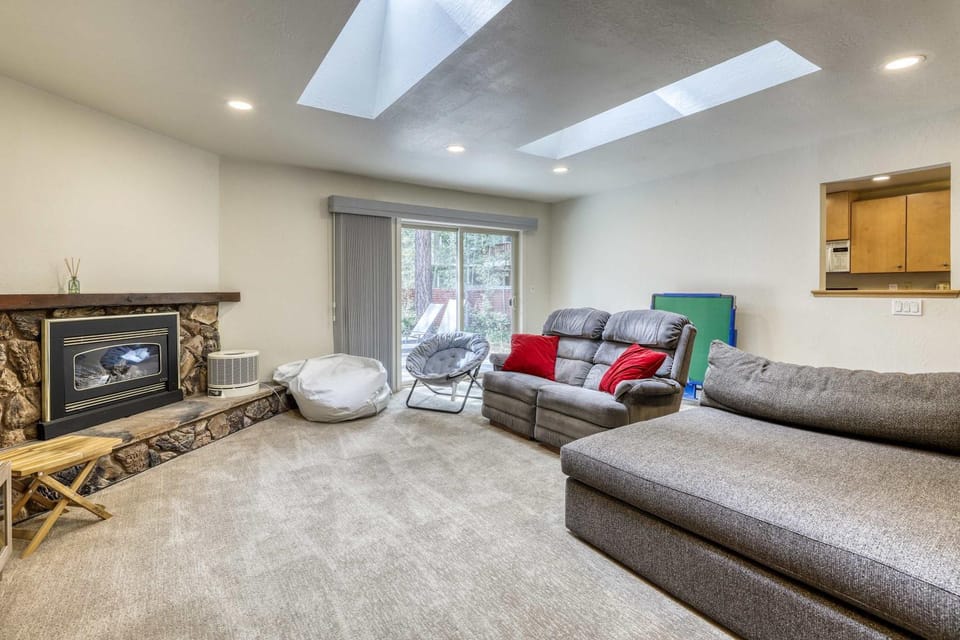 Tahoe Town & Lake Retreat - Close to Lake Steps from Town Minutes from Adventure House in South Lake Tahoe
