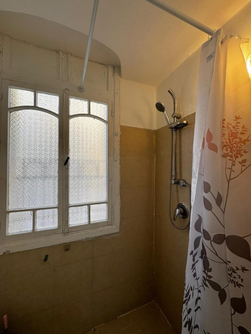 Bright & Spacious 3-Room Apartment in the Heart of Haifa 6 דניאל Apartment in Haifa