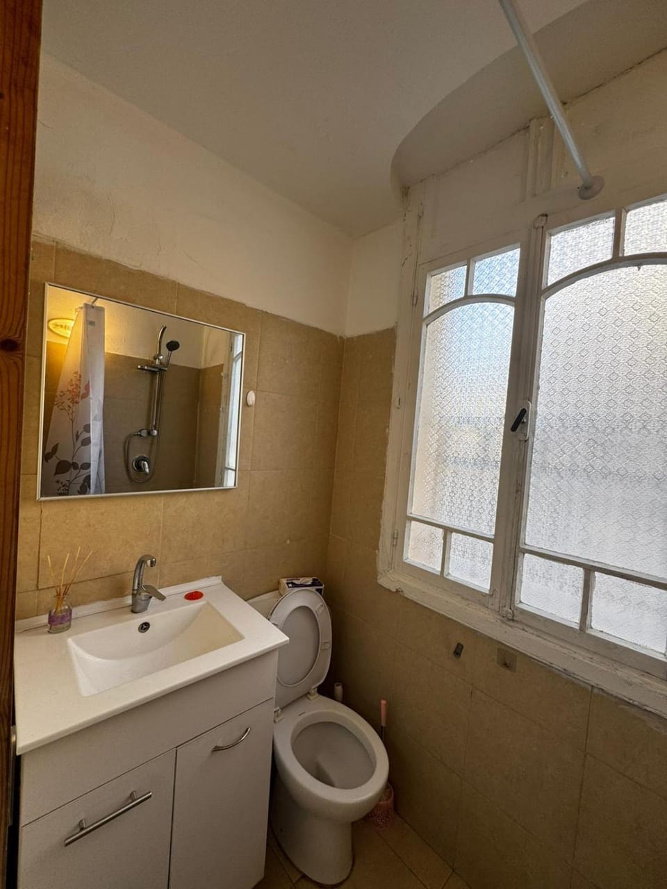 Bright & Spacious 3-Room Apartment in the Heart of Haifa 6 דניאל Apartment in Haifa