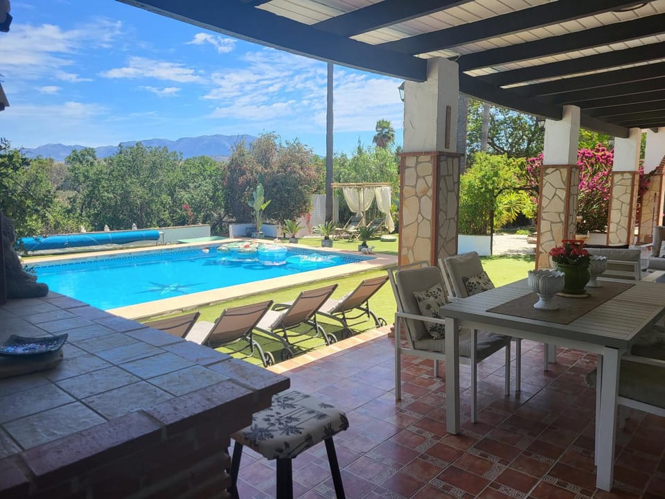 Balcony/Terrace, Swimming pool