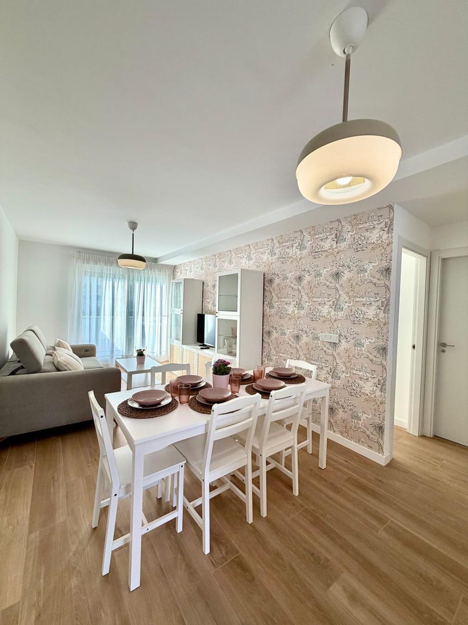 Living room, Dining area
