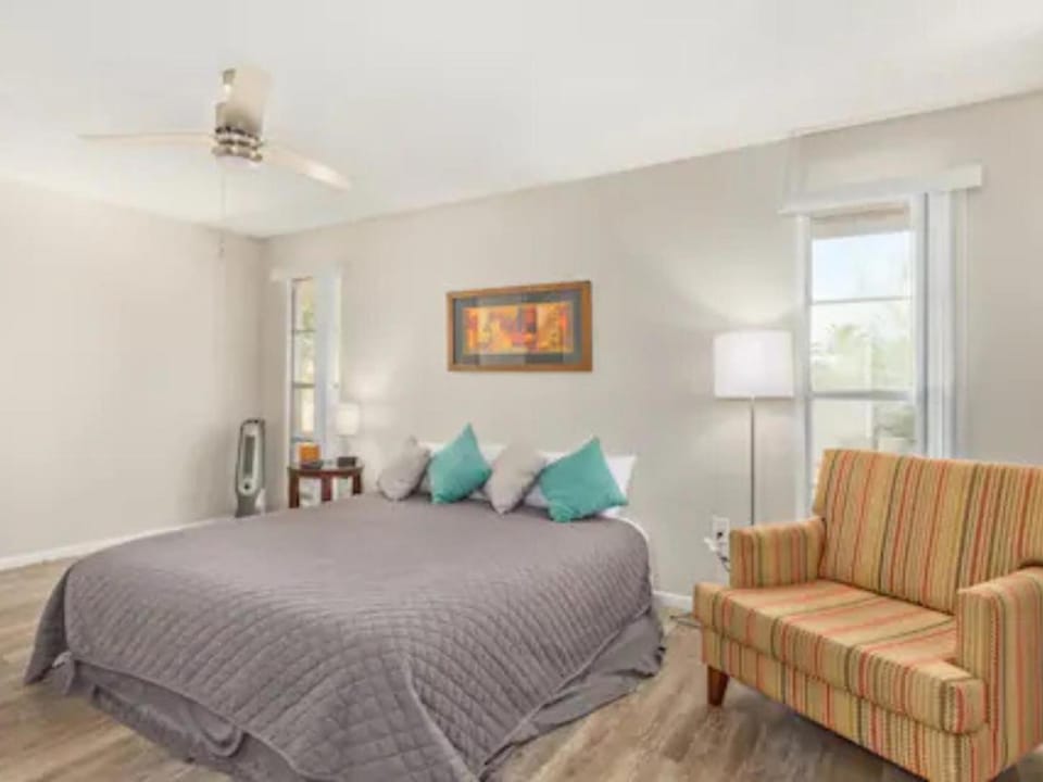 Rare Getaway I 2BR, Ensuite, Fenced, Sunrises House in Sun City West