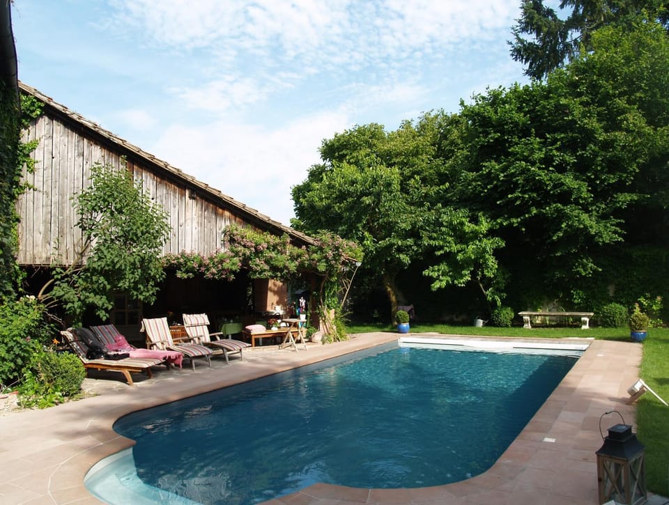 Property building, Swimming pool
