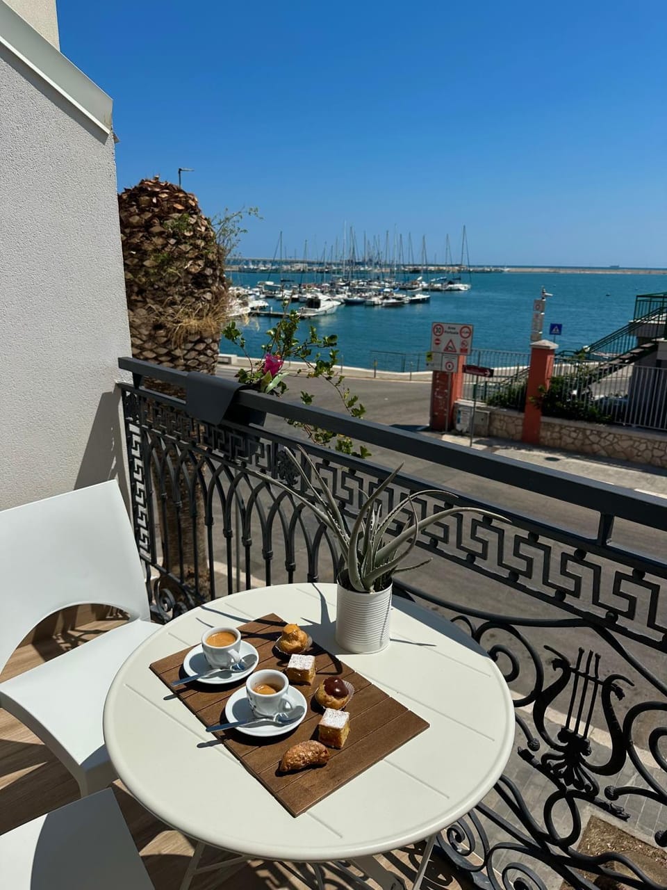 Natural landscape, View (from property/room), Balcony/Terrace, Sea view
