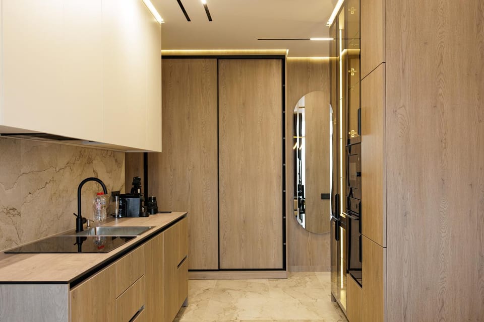Kitchen or kitchenette