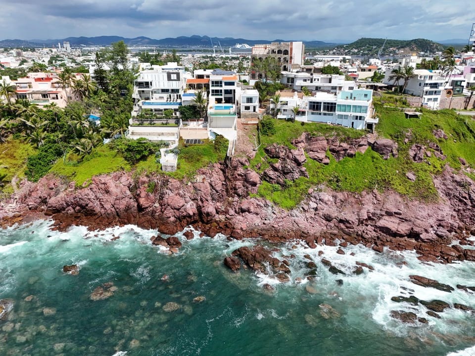 Casa Vigía: Luxury Private Pool & Ocean View House in Mazatlan