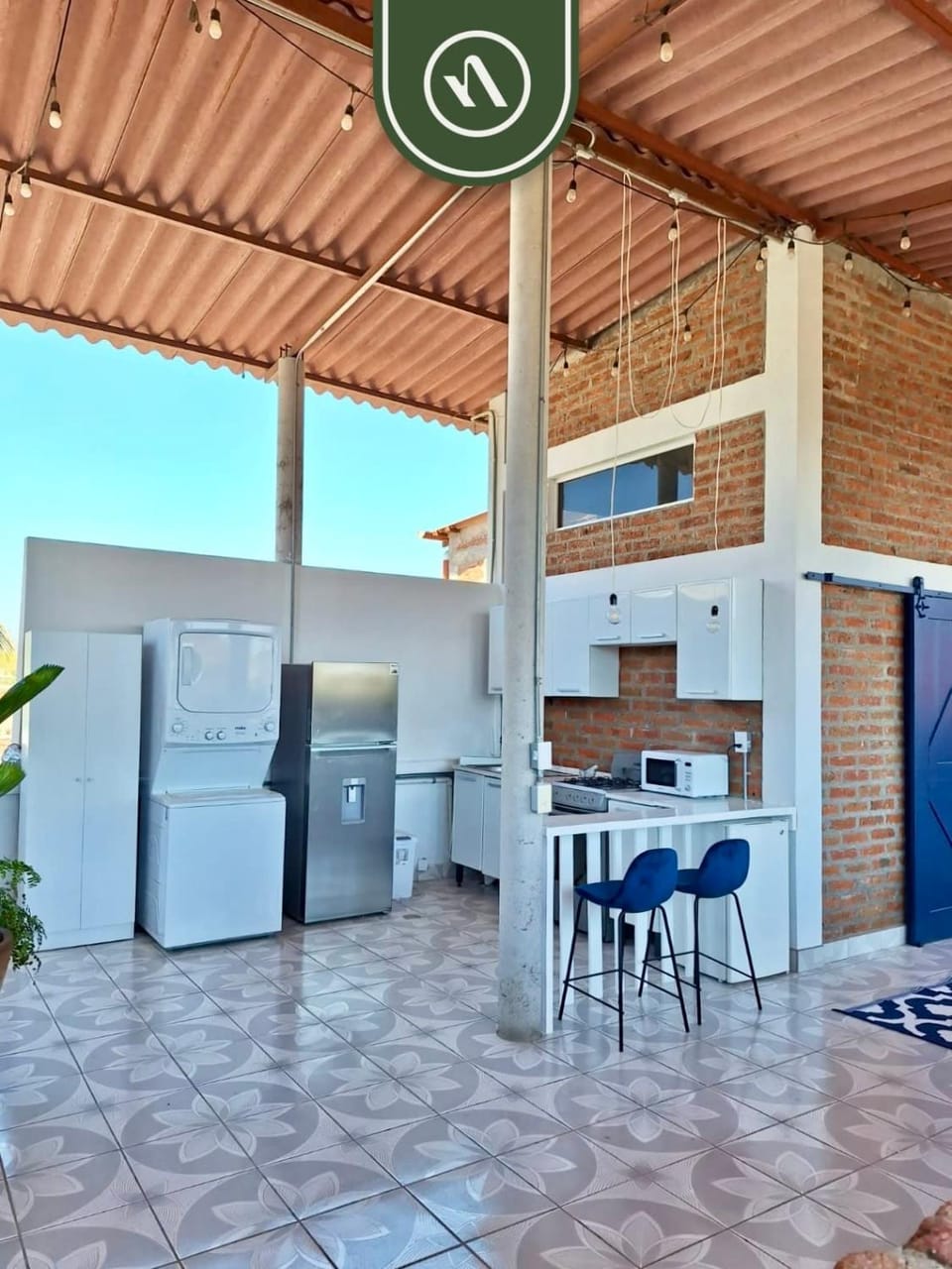 Kitchen or kitchenette, oven, kitchen
